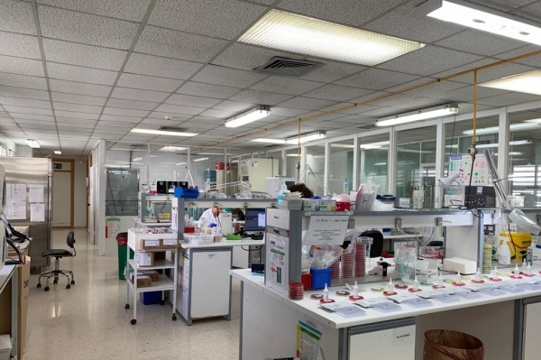 Laboratorio del Hospital Universitario de Puerto Real / Junta de Andalucía