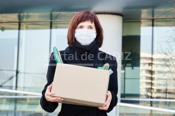 coronavirus covid 19 covid lost job face mask crisis beauty copy space woman sign label cardboard t20 jol1bk