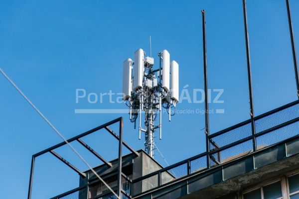 Un estudio investigará si las antenas de móviles son perjudiciales en una  localidad de Cádiz