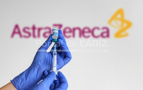 Arranca en Cádiz la vacunación con AstraZeneca a esenciales con la primera  dosis
