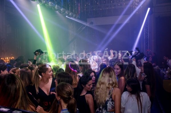 people night dancing fun nightlife nighttime laser beams discotheque t20 eorgz4