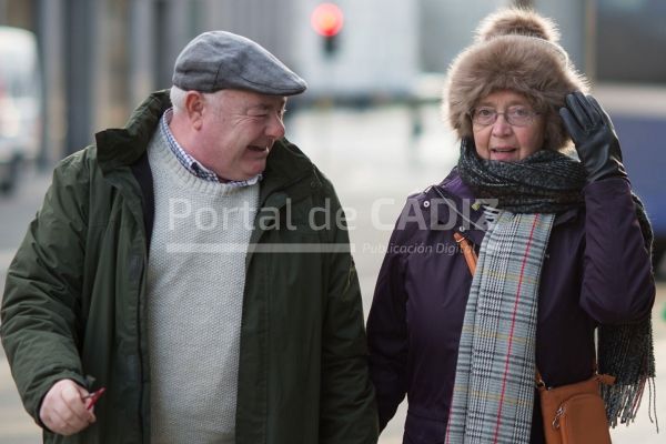 smiling senior couple in city riga latvia t20 r67abx