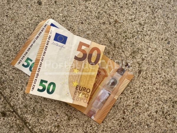 currency euro bank money cash finance investment business note banking banknote economy europe t20 eaegdv