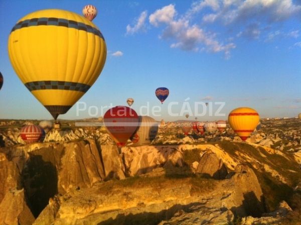 view from above bright hot air balloon colourful high balloons floating on air t20 xgpp0m