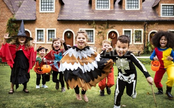 little kids at a halloween party 2022 09 16 08 06 51 utc