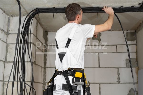 a professional electrician who installs electrical 2023 03 18 02 43 57 utc