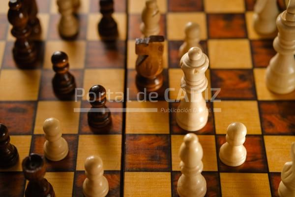 chess figures on the chessboard 2022 10 31 04 35 15 utc